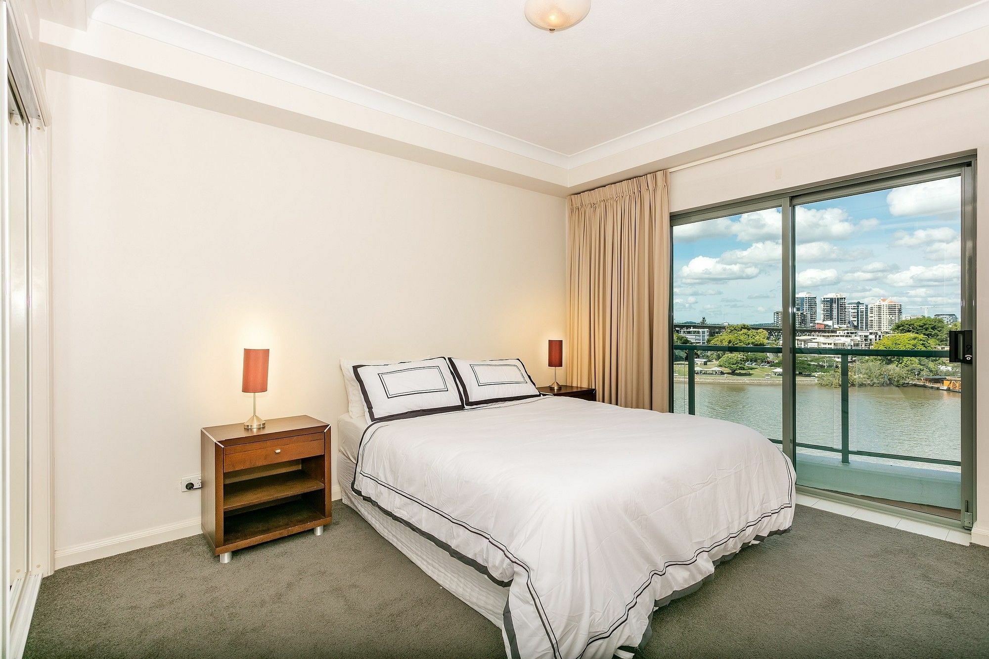 River View Suites In The Heart Of Брисбен Экстерьер фото